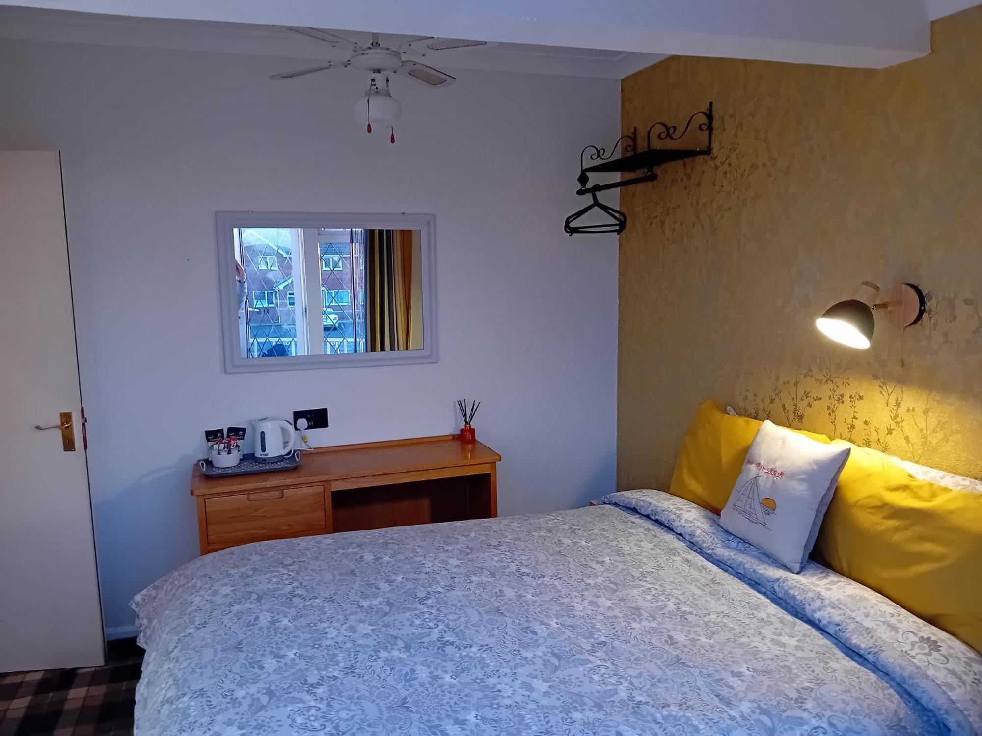 Sea Air B&B แชเปิลเซนต์เลนเนิร์ดส์ ภายนอก รูปภาพ